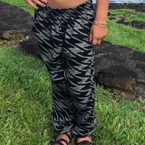 Manaola Pants